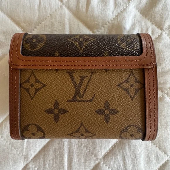 Louis Vuitton Brown Monogram Wallet - Picture 2 of 8